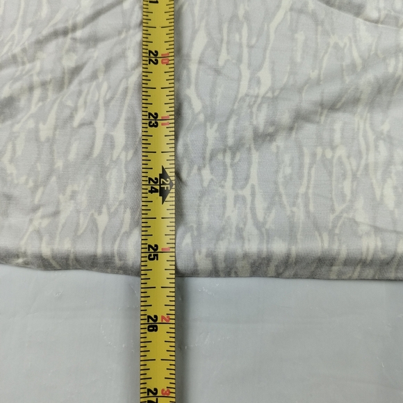 The Muses Lounge Size Medium Ivory Off Cream Gray Top Rayon Blend Faux Wrap - Picture 14 of 16